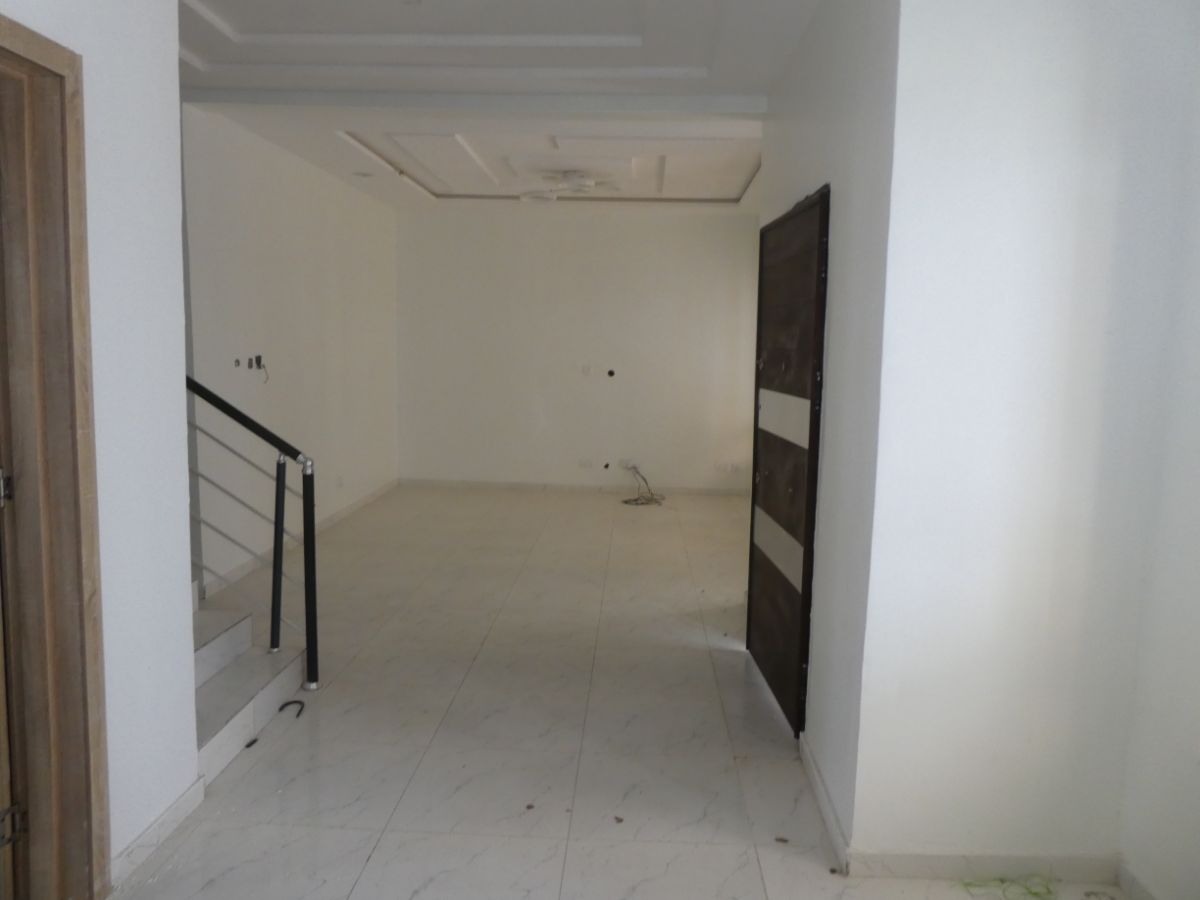 Cheap House for sale in Lekki Lagos